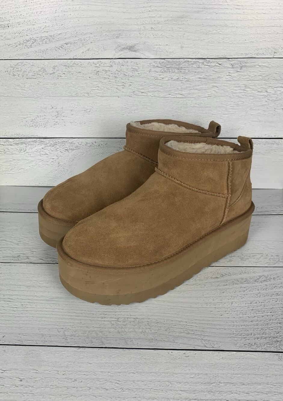 UGG Women's 9 Classic Ultra Mini Platform Chestnut Brown Suede Shearling Boots